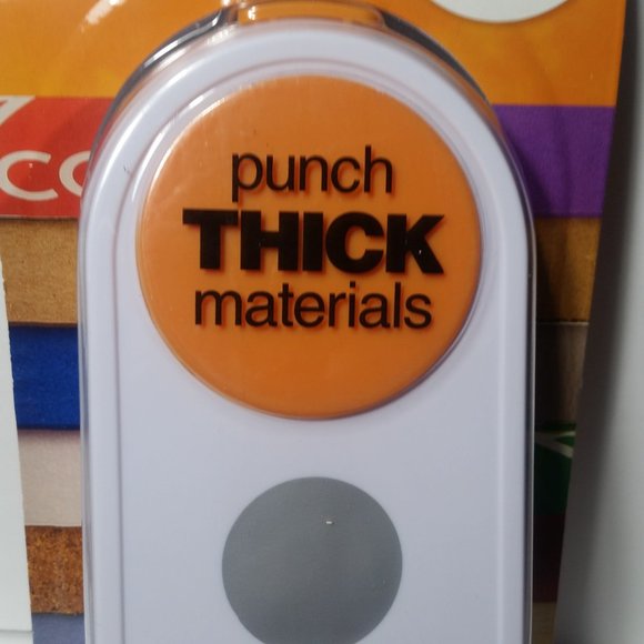 Fiskars Punch Thick Material Craft Punch Circle 2" - Picture 3 of 7